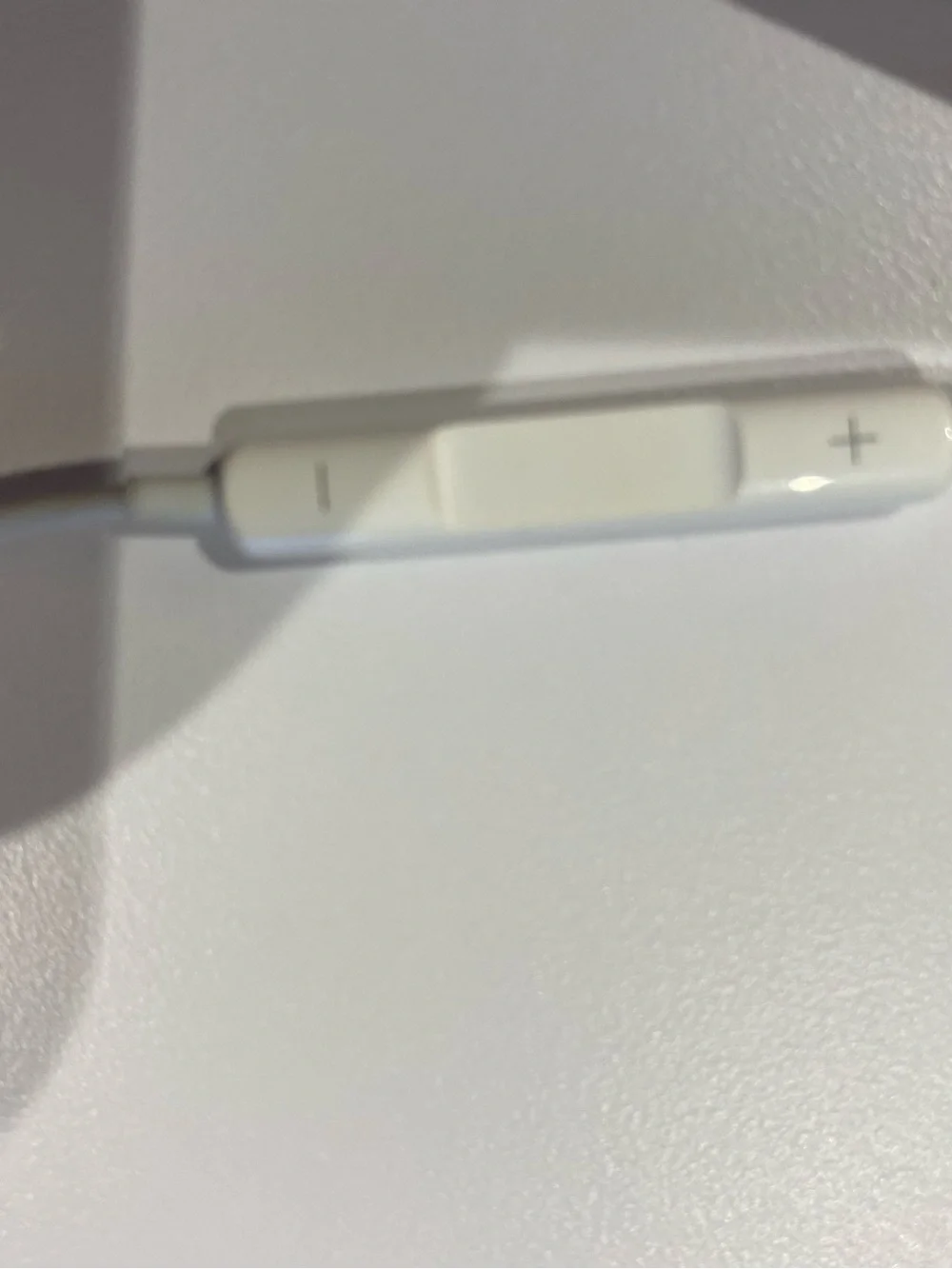 Apple EarPods 3.5mm Jack - NEW Never Worn - Genuine Apple Wired Earbuds